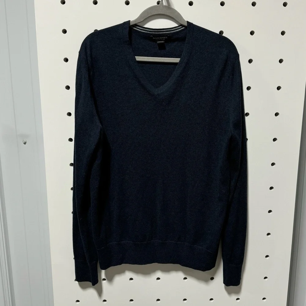 Banana Republic men’s luxury blend sweater size large
